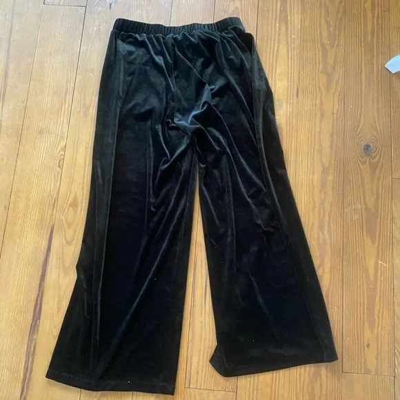 Lord & Taylor Elegant Black Wide Leg Pants - Picture 2 of 7